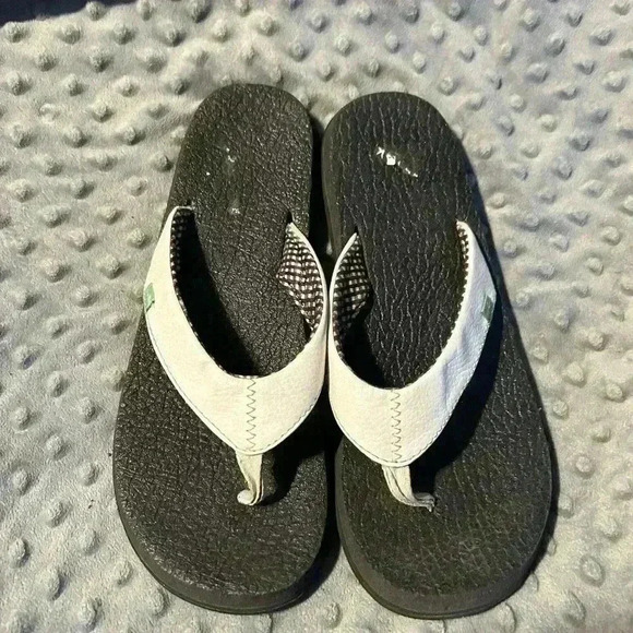 Sanuk White Yoga Mat Flip flops, Size 10 - Picture 1 of 3